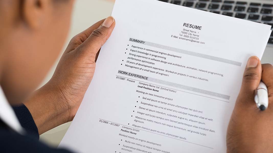 5 Things to Look Out for When Evaluating Resumes