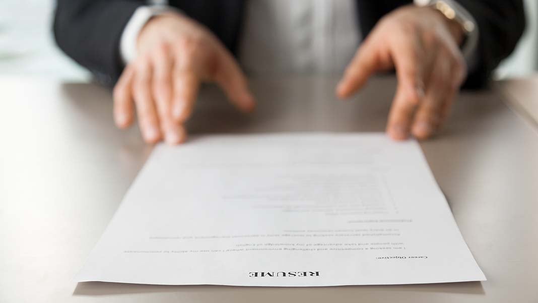 5 Red Flags to Look for on an Applicant’s Resume