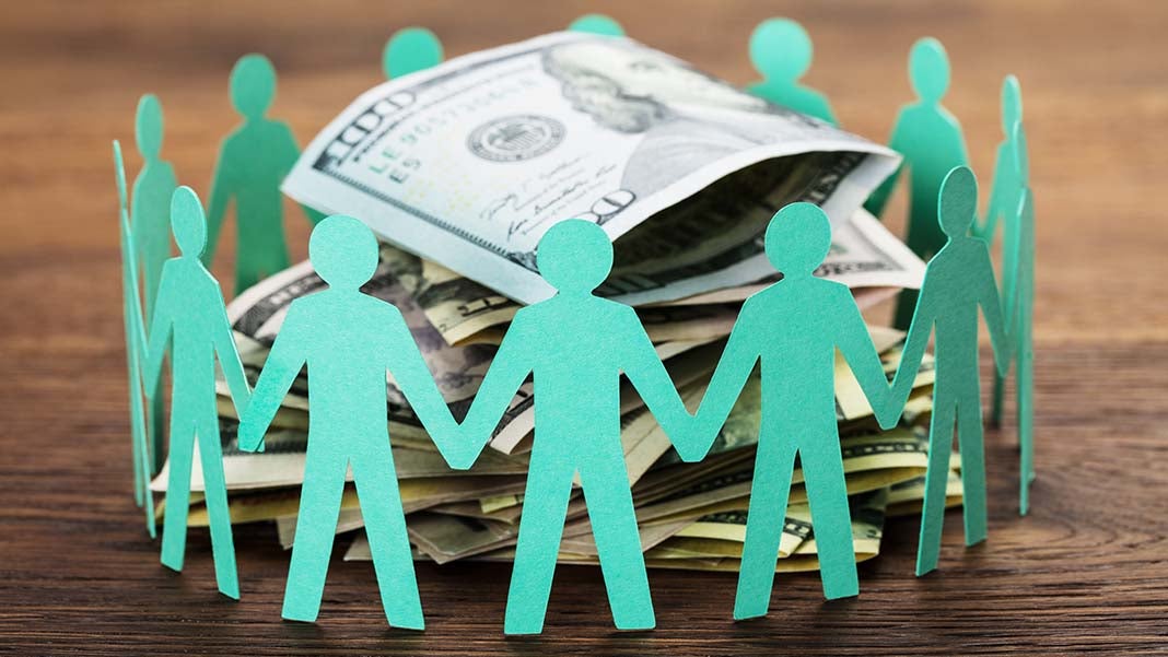 How Can a Small Business Benefit from Crowdfunding?