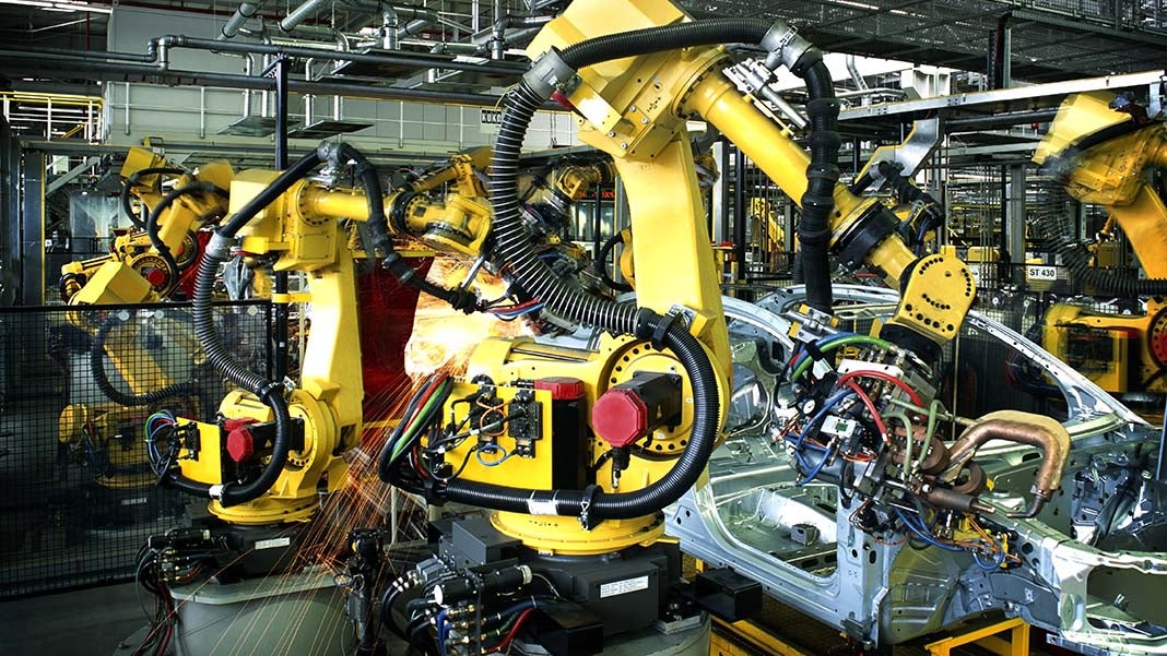 Ways the Modern Assembly Line Moved to Automation and Back