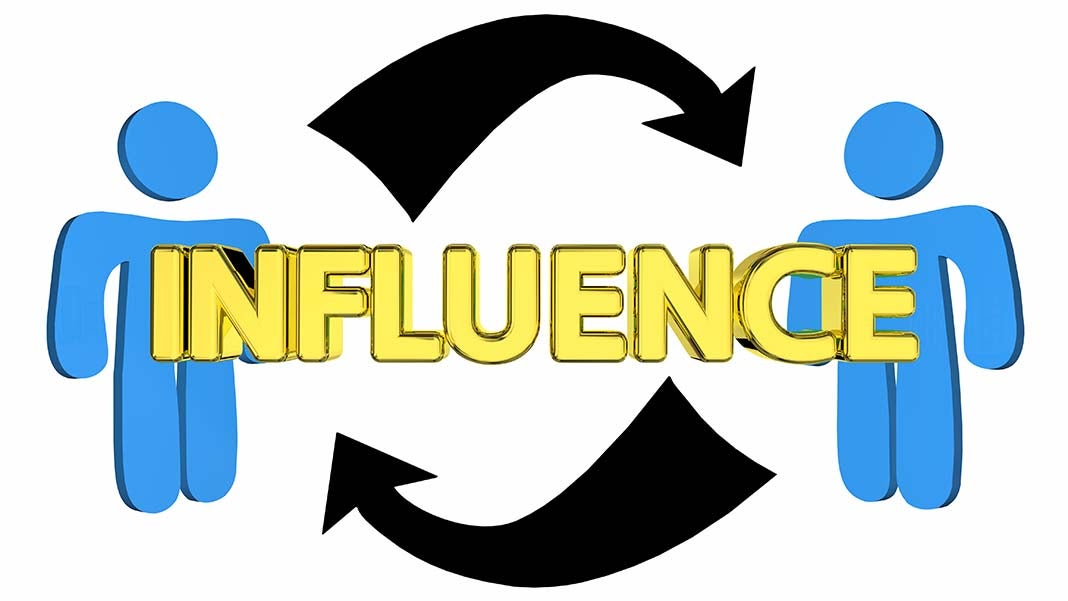 Why You Should Look to Your Employees During an Influencer Campaign