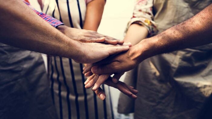 6 Ways Businesses Can Give Back To The Community | SmallBizClub