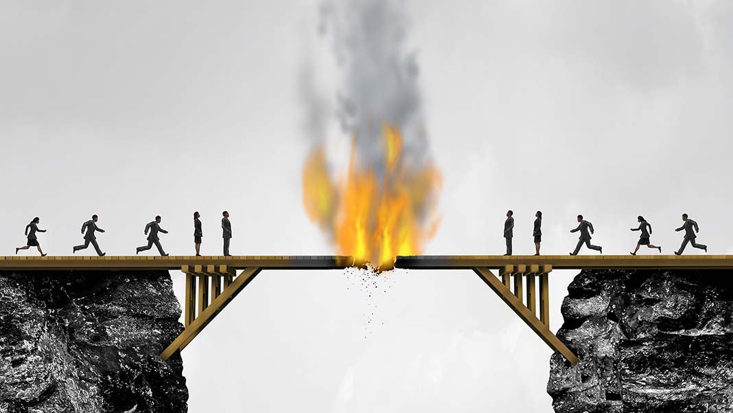 When to Burn Bridges