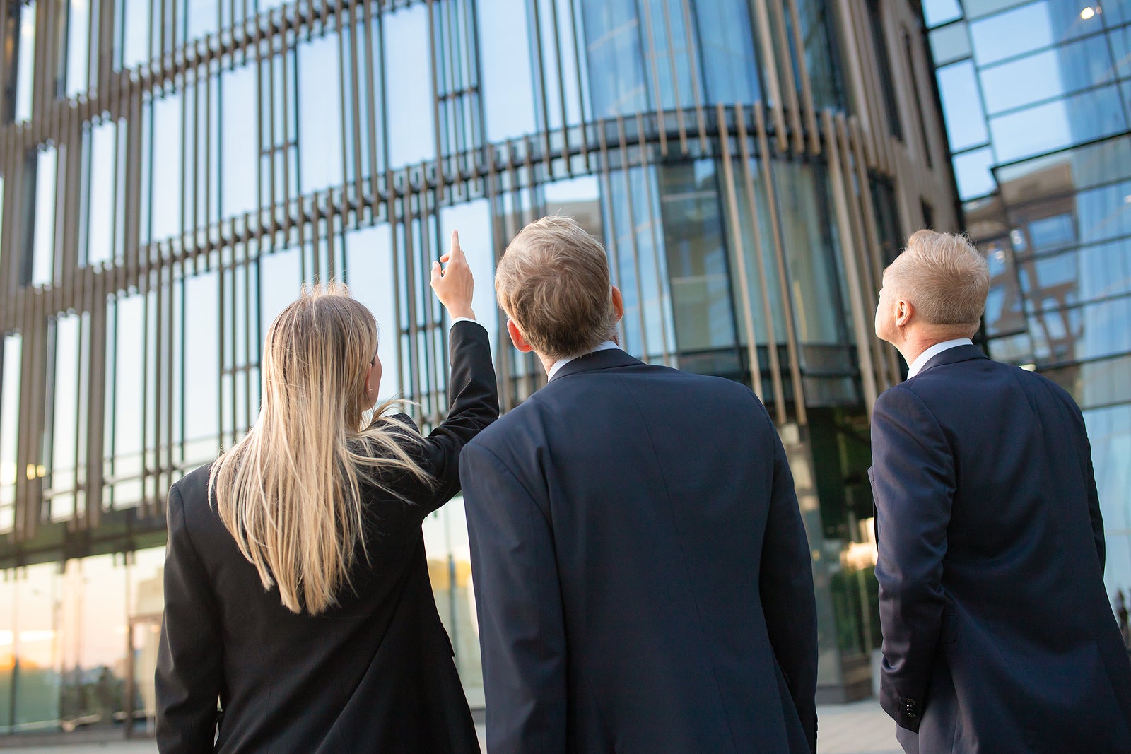 4 Things to Look for in a Commercial Real Estate Broker | SmallBizClub