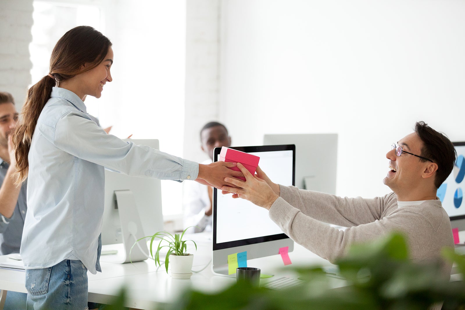 4 Great Ways to Reward Your Employees