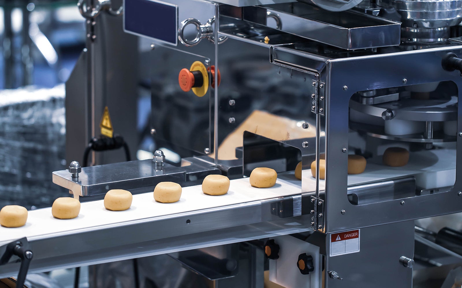 5 Critical Features of Food Manufacturing Software 