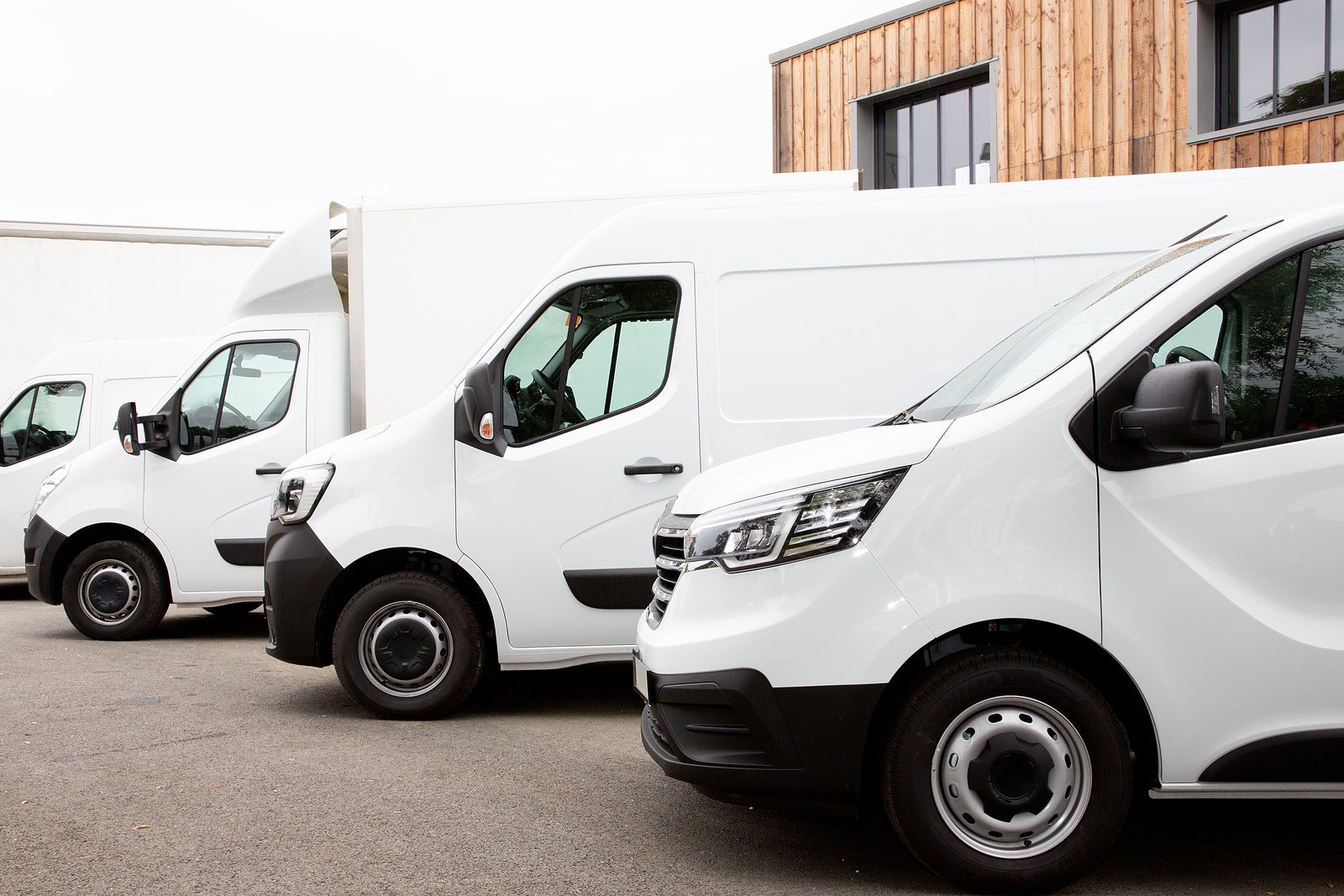 When Your Business Needs a Vehicle, Here’s How to Make the Choice