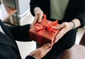 giving a corporate gift