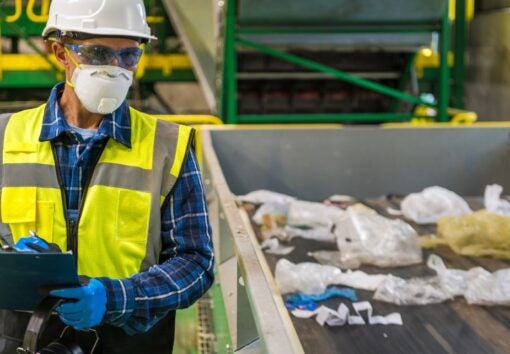 worker-waste-management