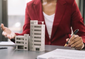 Broker signs a sales agreement. agent, lease agreement, successful deal